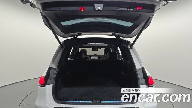 Mercedes-Benz GLS-Class 2022 — photo 24