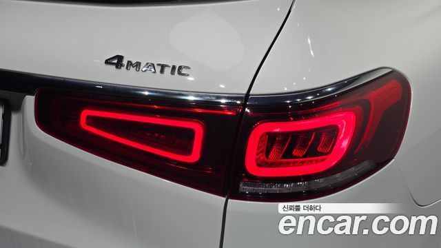 Mercedes-Benz GLS-Class 2022 — photo 9
