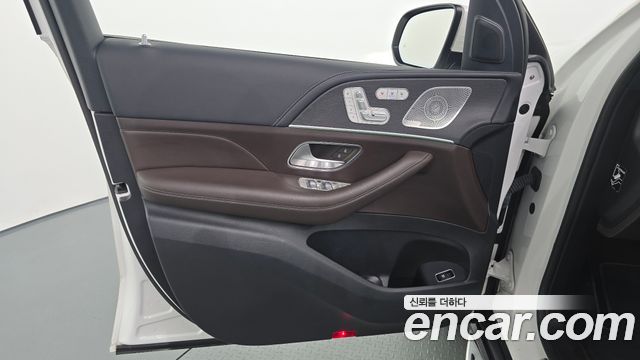 Mercedes-Benz GLS-Class 2022 — photo 14