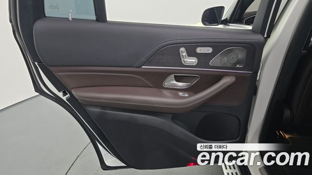 Mercedes-Benz GLS-Class 2022 — photo 15