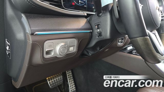 Mercedes-Benz GLS-Class 2022 — photo 28