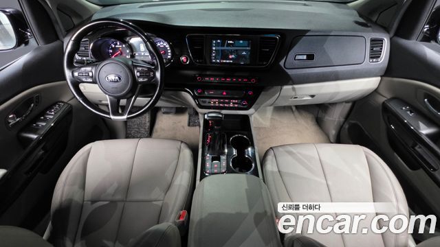 Kia Canival 2019 — photo 7