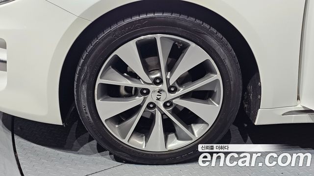 Kia K5 2017 — photo 5