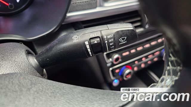 Kia K5 2017 — photo 25