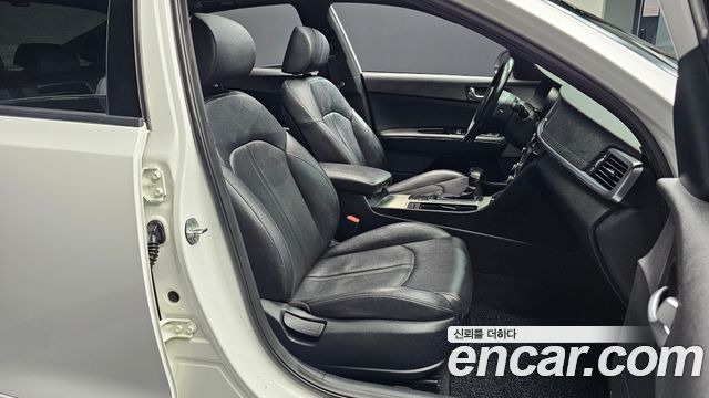 Kia K5 2017 — photo 16