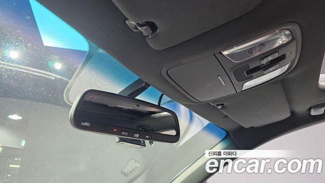 Kia K5 2017 — photo 27