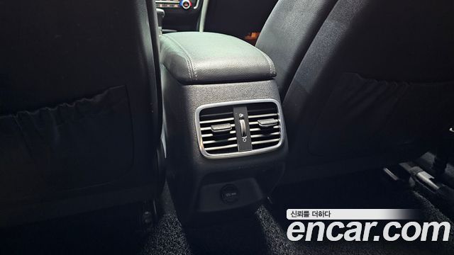 Kia K5 2017 — photo 29