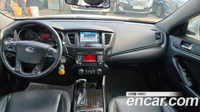 Kia K7 2011 — photo 9