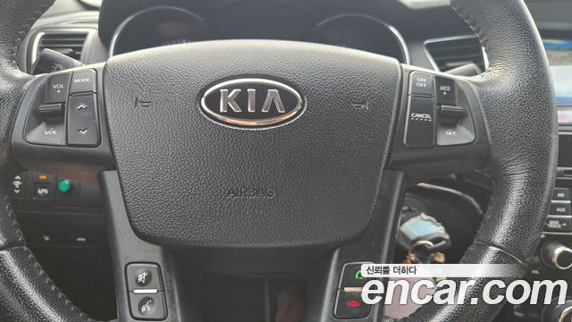 Kia K7 2011 — photo 12