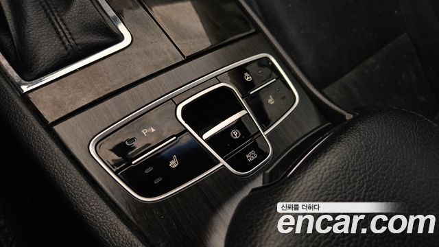 Kia K7 2011 — photo 13