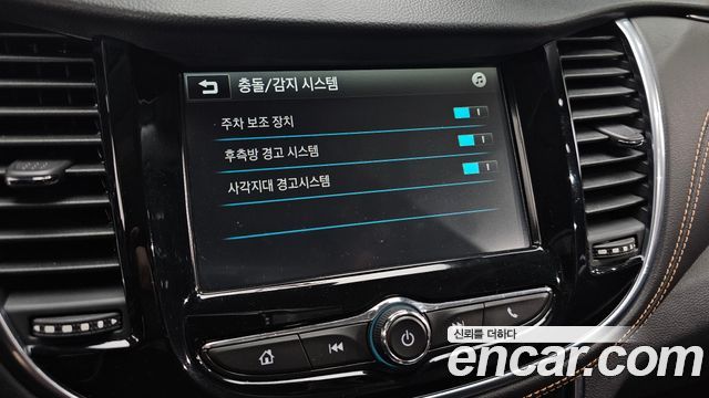 Chevrolet Korea Trax 2018 — photo 22