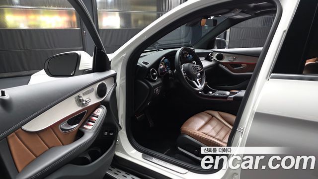 Mercedes-Benz GLC-Class 2022 — photo 10