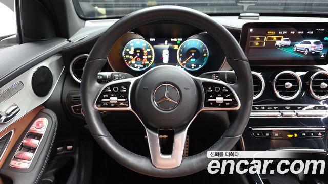 Mercedes-Benz GLC-Class 2022 — photo 13