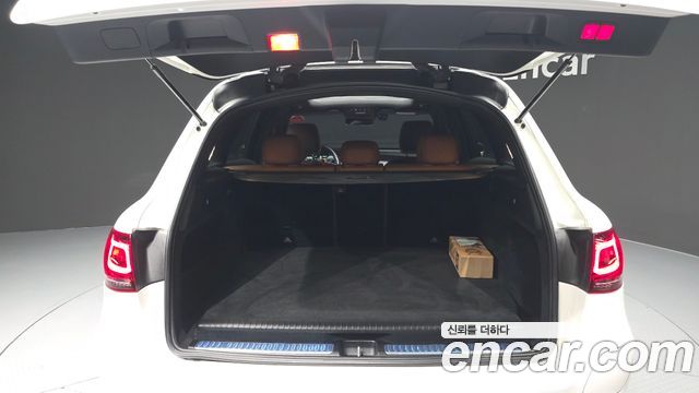 Mercedes-Benz GLC-Class 2022 — photo 20
