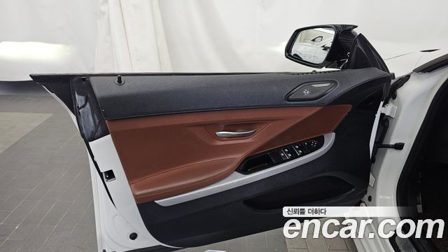 BMW 6-Series 2017 — photo 14