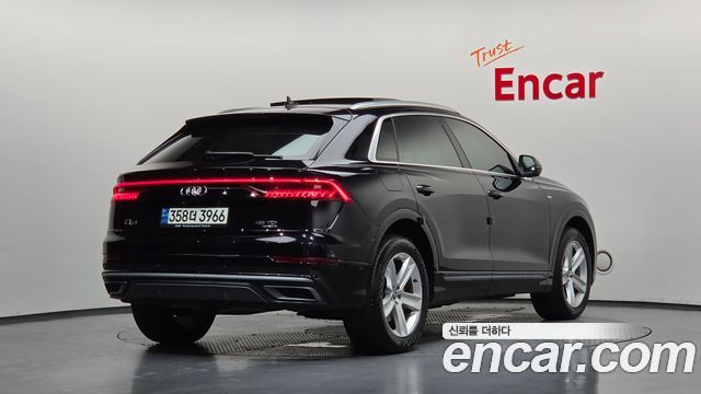 Audi Q8 2021 — photo 2