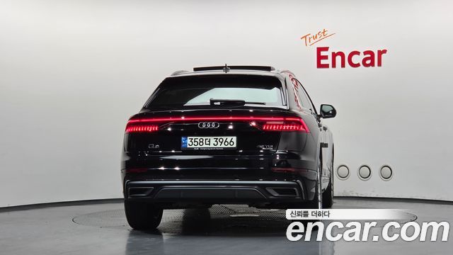 Audi Q8 2021 — photo 4