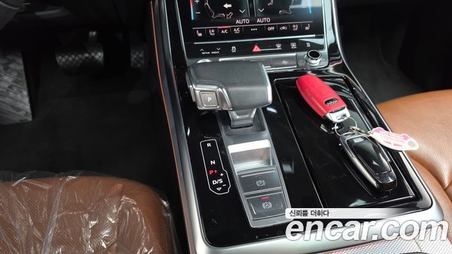 Audi Q8 2021 — photo 12