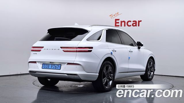 Genesis GV70 2022 — photo 2