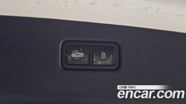 Genesis GV70 2022 — photo 21