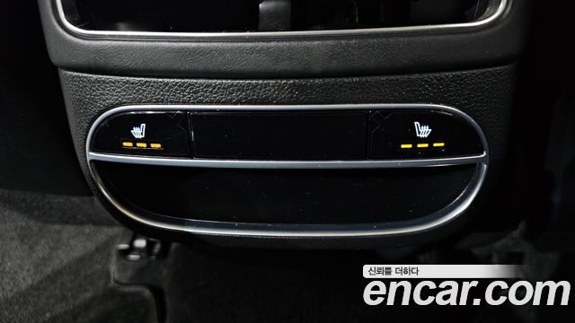 Genesis GV70 2022 — photo 24