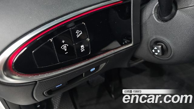 Genesis GV70 2022 — photo 31