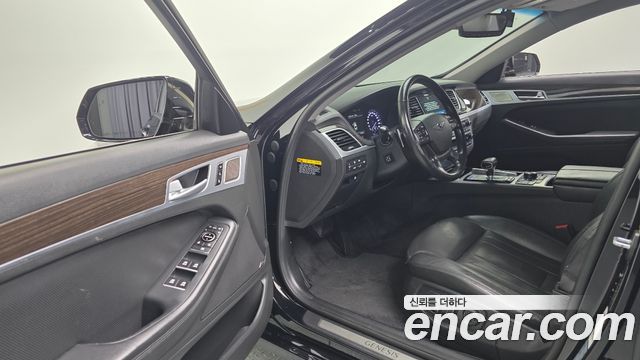 Genesis G80 2017 — photo 18