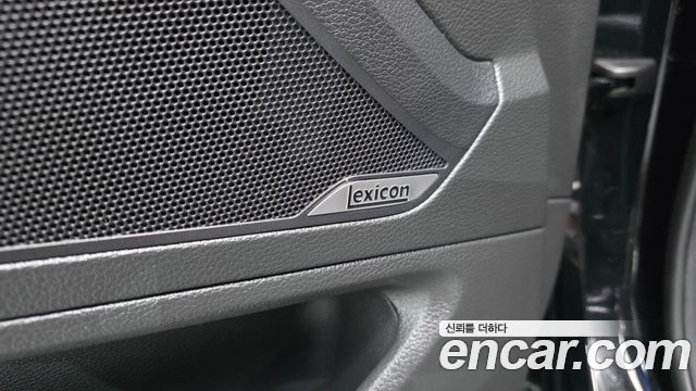 Genesis G80 2017 — photo 21