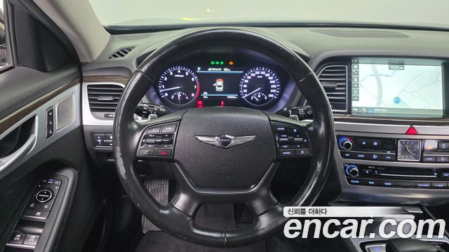 Genesis G80 2017 — photo 22