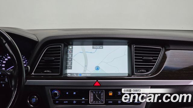 Genesis G80 2017 — photo 26