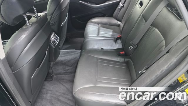 Genesis G80 2017 — photo 16