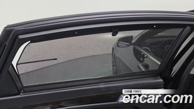 Genesis G80 2017 — photo 28