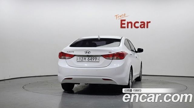 Hyundai AVANTE 2013 — photo 4