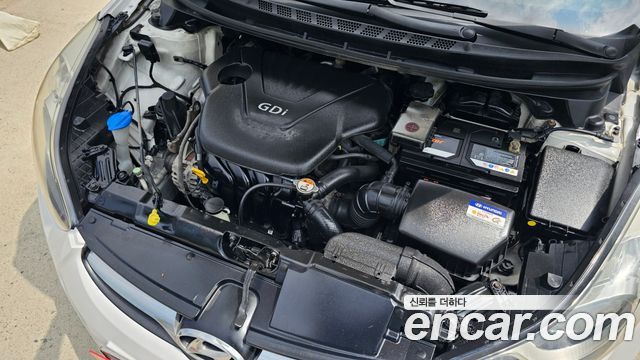 Hyundai AVANTE 2013 — photo 6