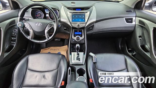 Hyundai AVANTE 2013 — photo 7
