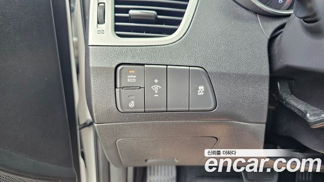 Hyundai AVANTE 2013 — photo 20