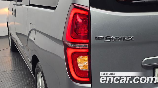 Hyundai Starex 2019 — photo 9
