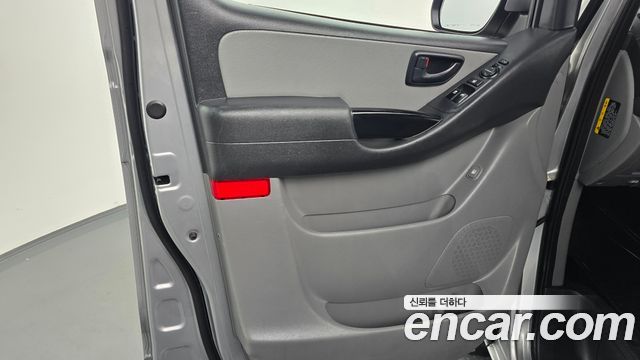 Hyundai Starex 2019 — photo 14