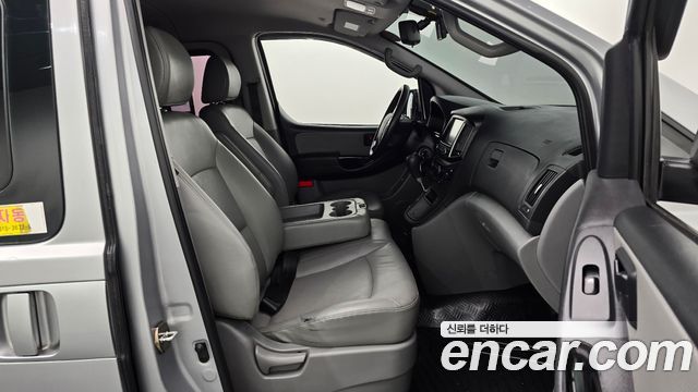 Hyundai Starex 2019 — photo 16
