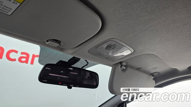 Hyundai Starex 2019 — photo 28