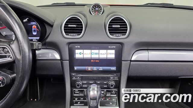 Porsche 718 2020 — photo 19