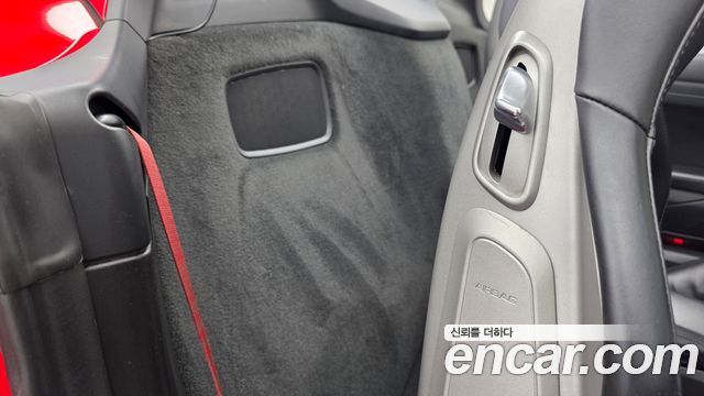 Porsche 718 2020 — photo 16