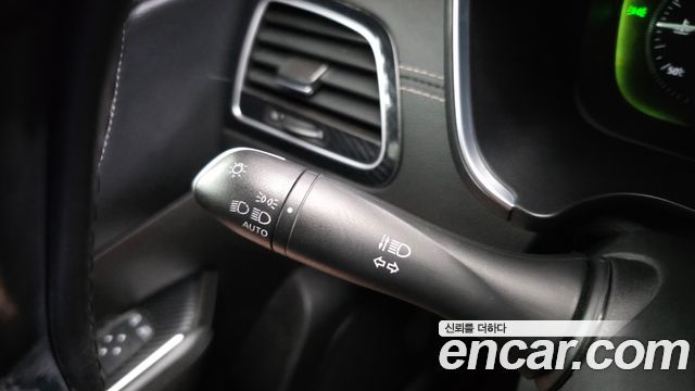 Renault Korea SM6 2016 — photo 17