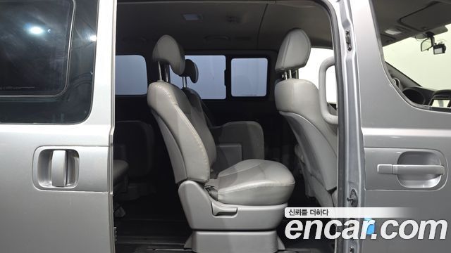 Hyundai Starex 2018 — photo 18