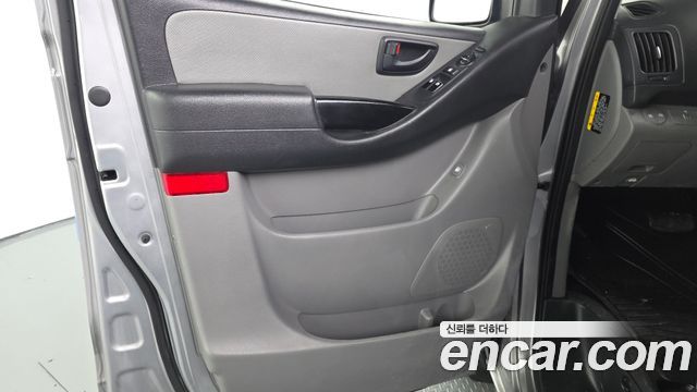 Hyundai Starex 2018 — photo 14