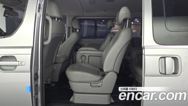 Hyundai Starex 2018 — photo 16