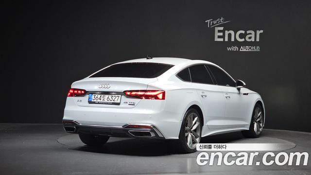 Audi A5 2023 — photo 2