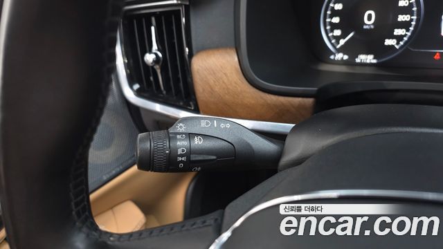 Volvo S90 2020 — photo 30