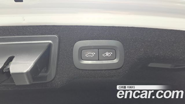Volvo S90 2020 — photo 32