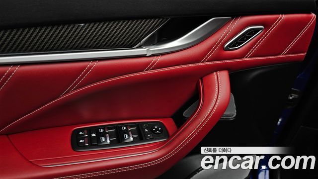 Maserati Levante 2019 — photo 24